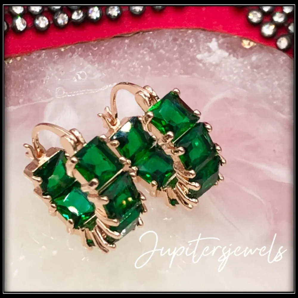 New 14k gold simulated emerald green 8g square princess chunky huggie earrings